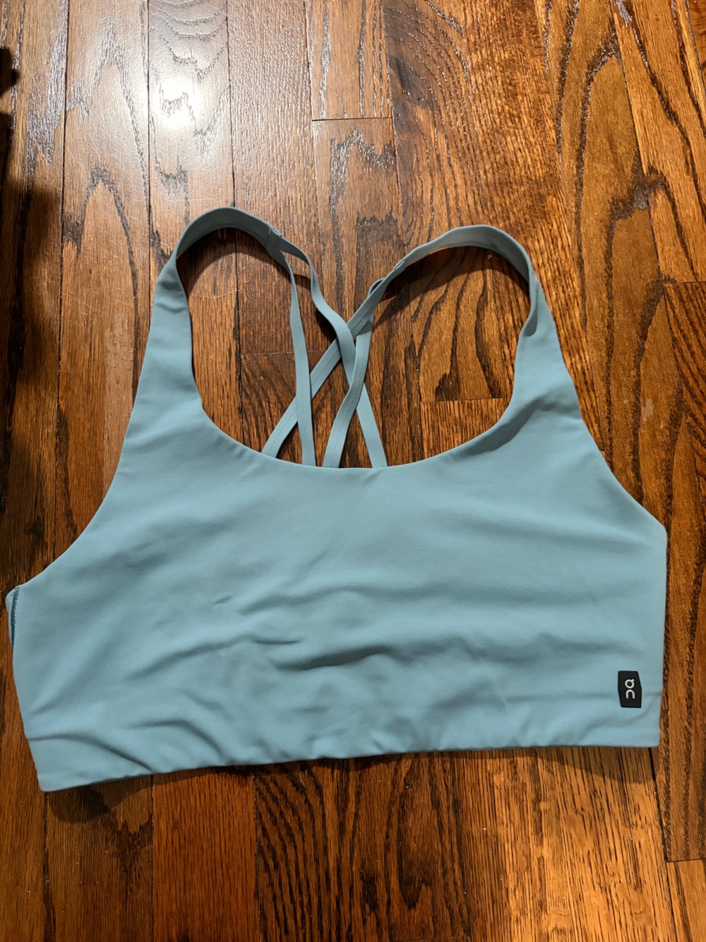 On Running Lightweight Crossback Sports Bra - Dusty Blue, women’s large (L)